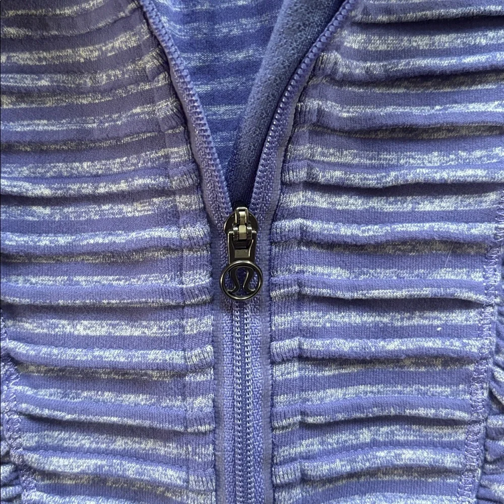 lululemon Women's Lavender Striped Pullover Half-Zip Long Sleeve Top